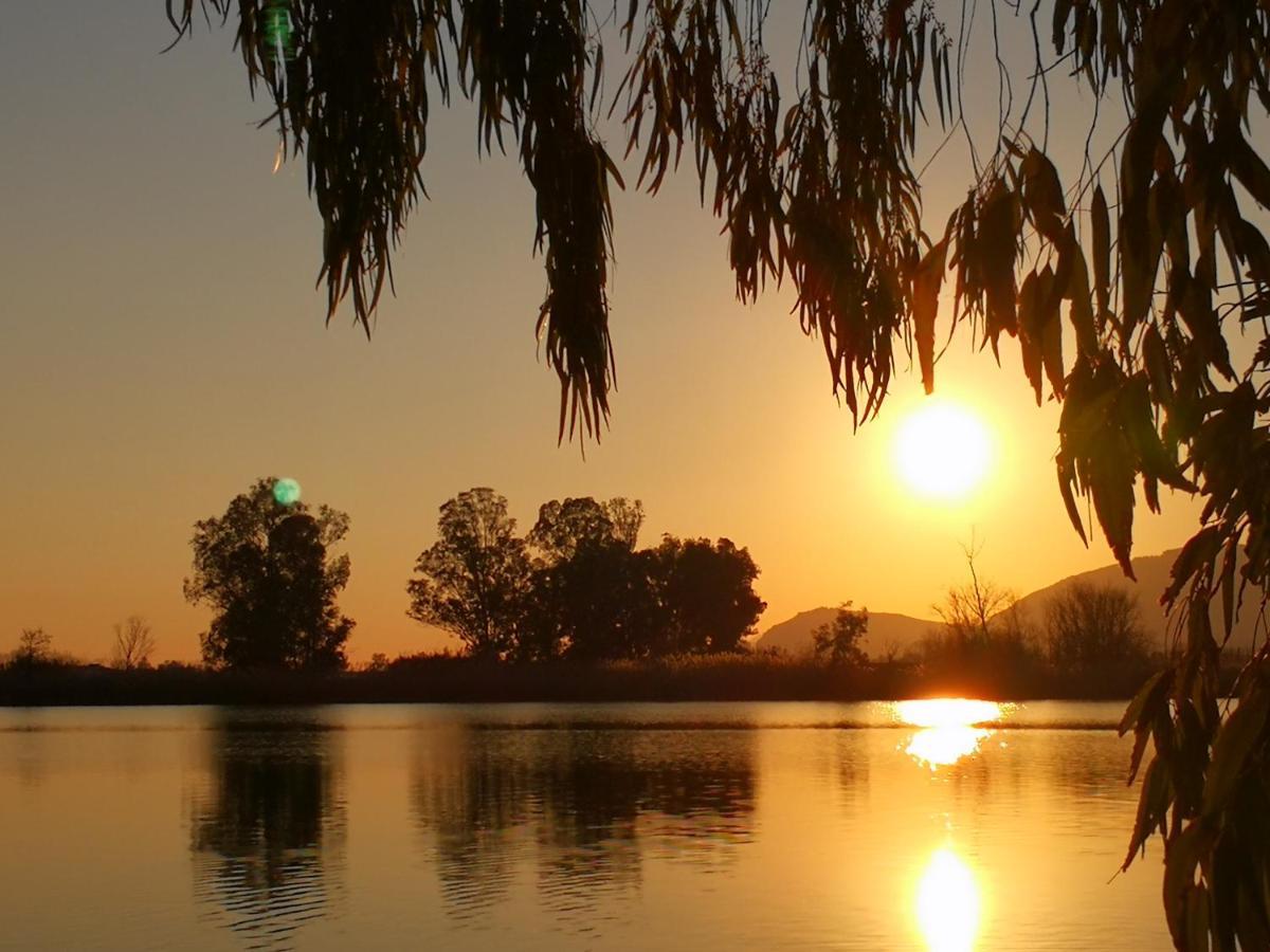 Magia Sul Lago Di Fondi Monte San Biagio Eksteriør billede